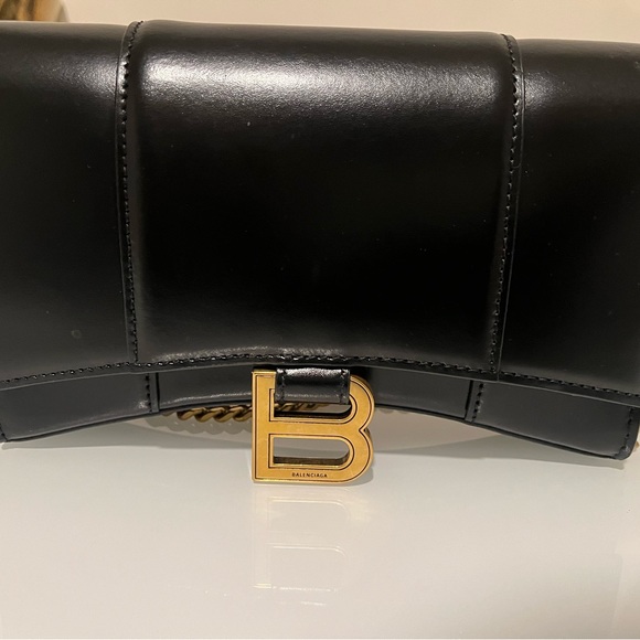Balenciaga Hourglass Wallet on Chain! - Picture 4 of 9